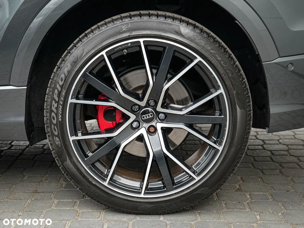 Audi Q8 - 9