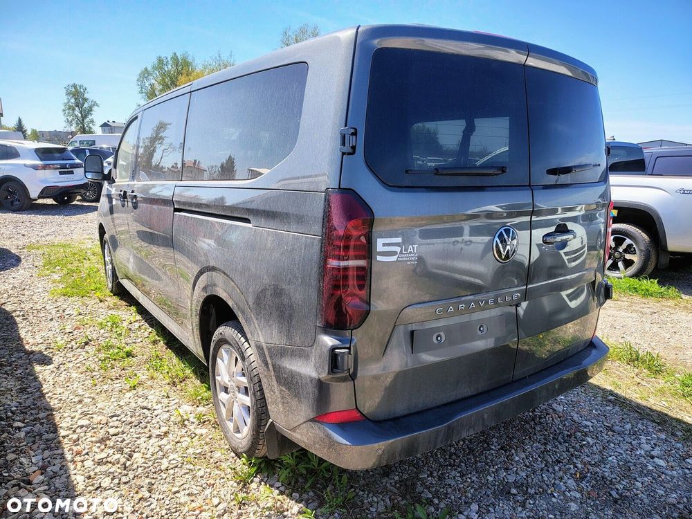 Volkswagen Nowa Caravelle Caravelle silnik: 2,0 l TDI 150 KM / skrzynia biegów: 8-biegowa automatyczna rozstaw osi: 3500 mm - 4