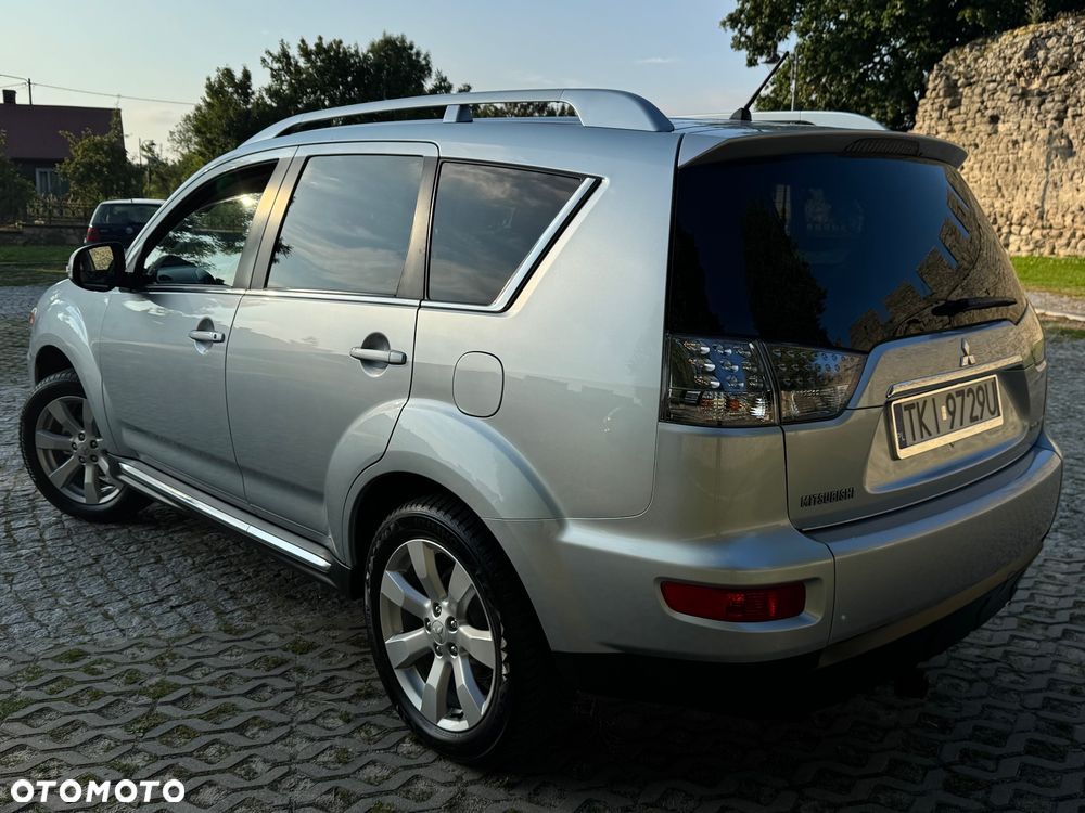 Mitsubishi Outlander 2.0 2WD Invite - 11