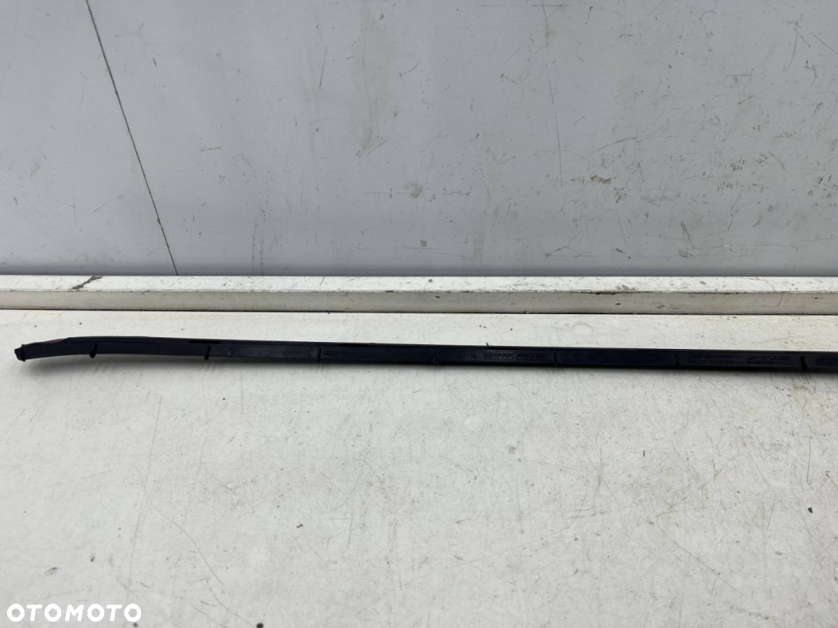 Listwa Ford Focus MK3 10-19r. prawy ślizg listwy zgarniającej szyby czołowej montażowa NOWA - 8