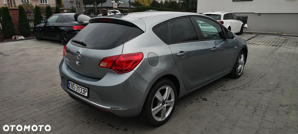 Opel Astra - 8