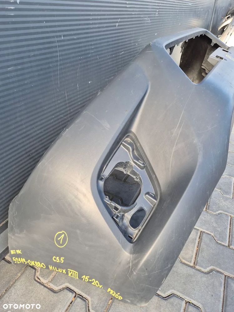 TOYOTA HILUX VIII ZDERZAK PRZÓD (dostępny 1 zderzak) - 2