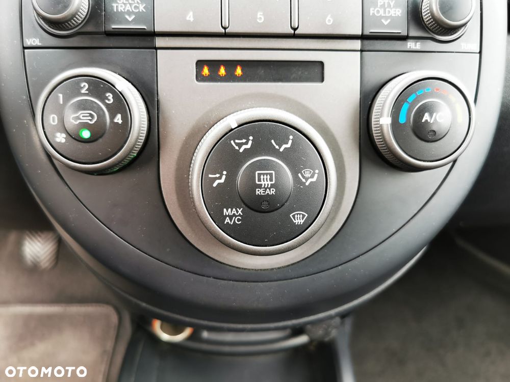 Kia Soul 1.6 L - 12