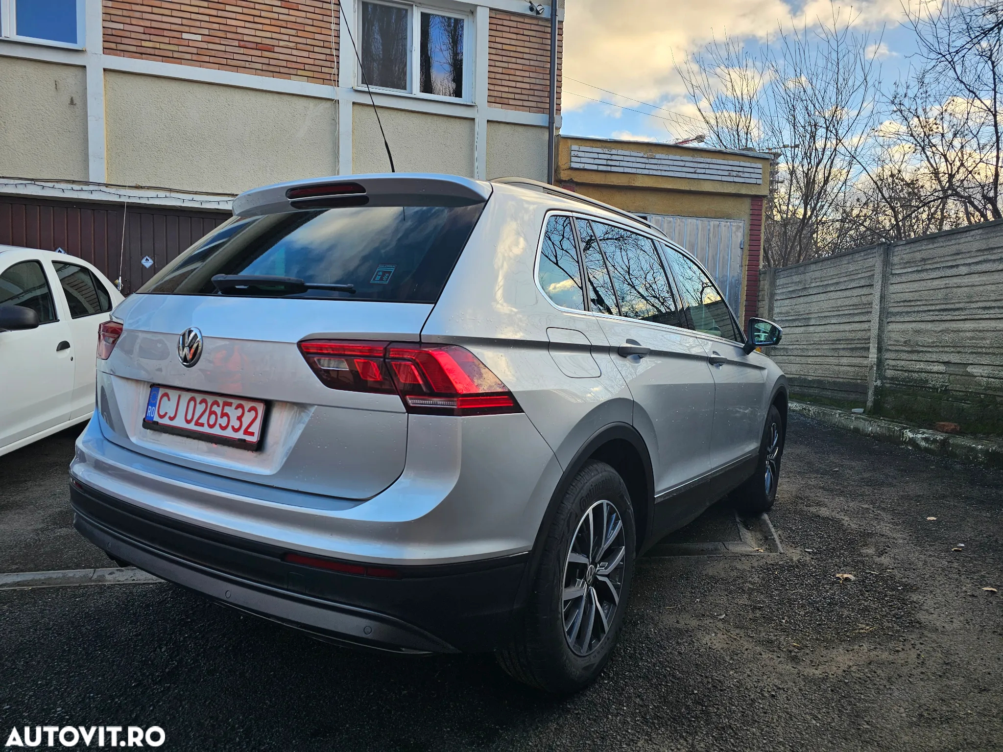 Volkswagen Tiguan 2.0 TDI 4Mot DSG Comfortline - 12