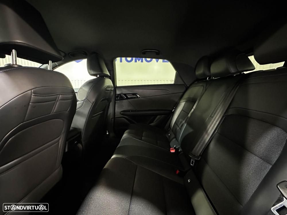 MG MG4 77 kWh Extended Range Luxury - 10