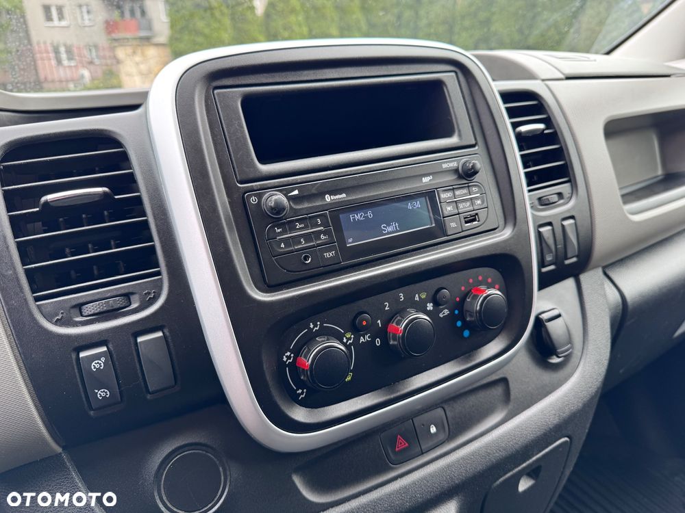 Renault Trafic - 13