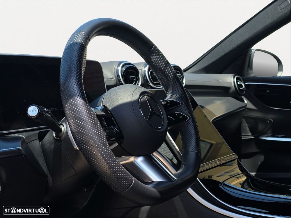 Mercedes-Benz C 300 — fotografia 10