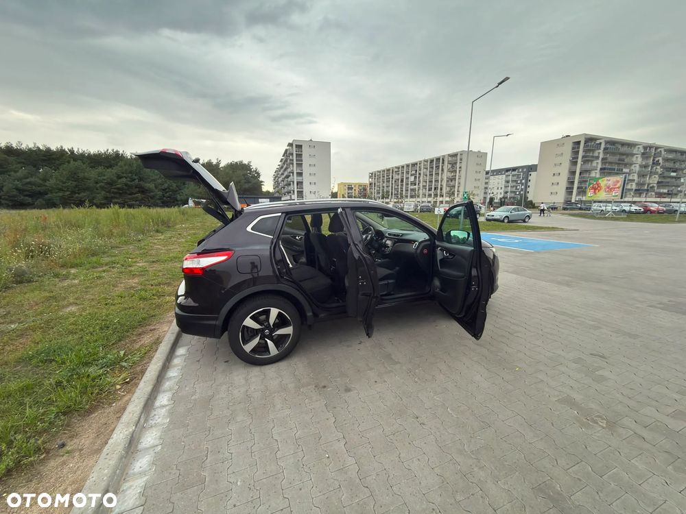 Nissan Qashqai 1.2 DIG-T N-Connecta EU6 - 9