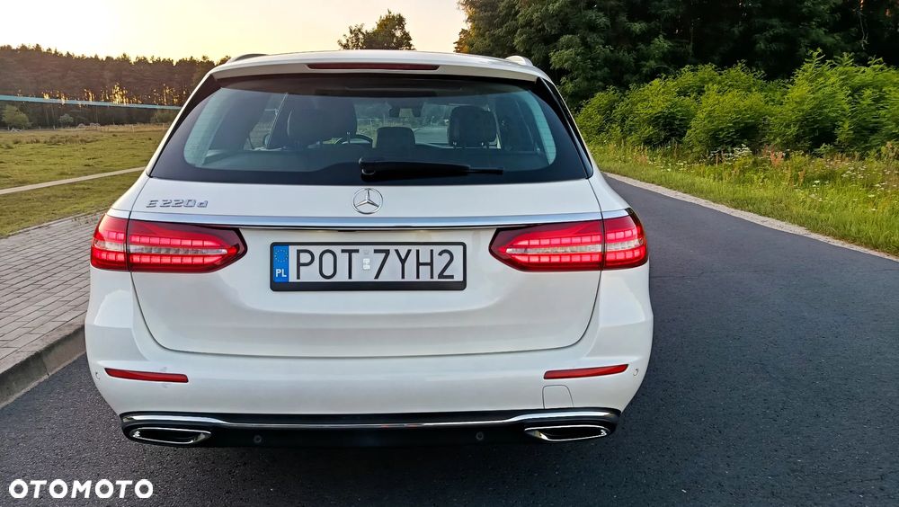 Mercedes-Benz Klasa E 220 d 9G-TRONIC - 25