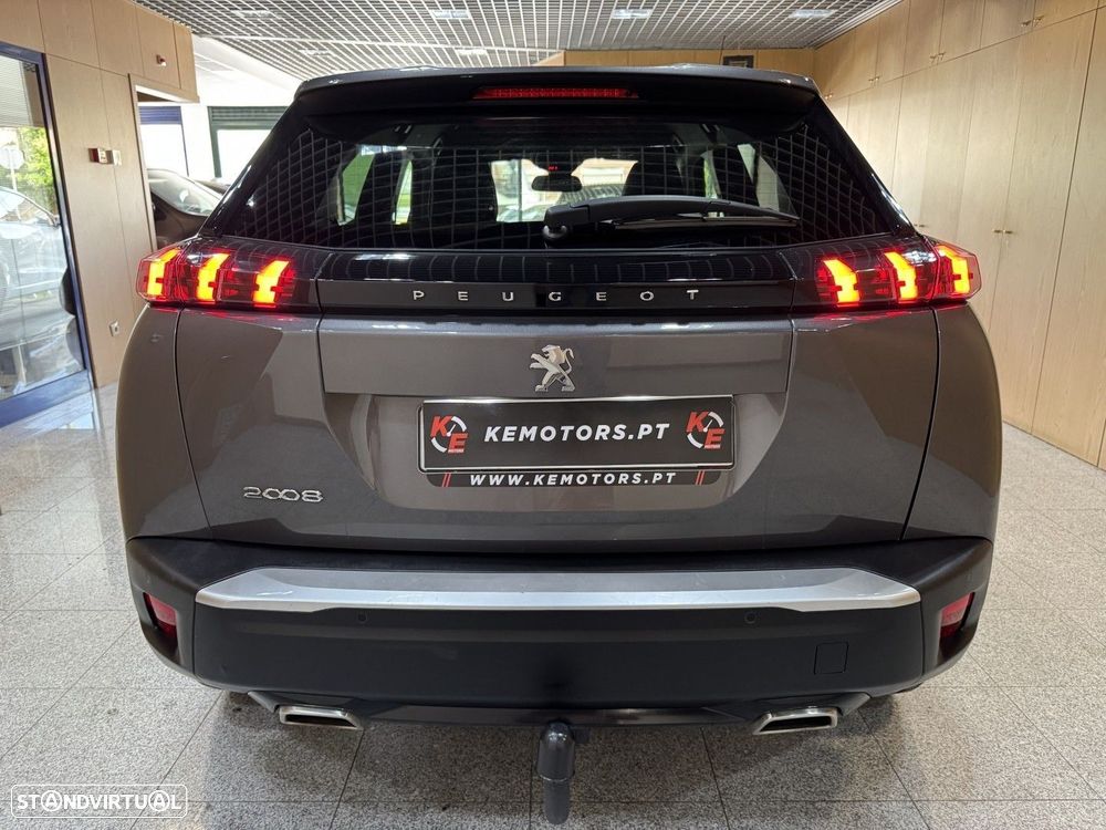 Peugeot 2008 1.2 PureTech Allure - 21