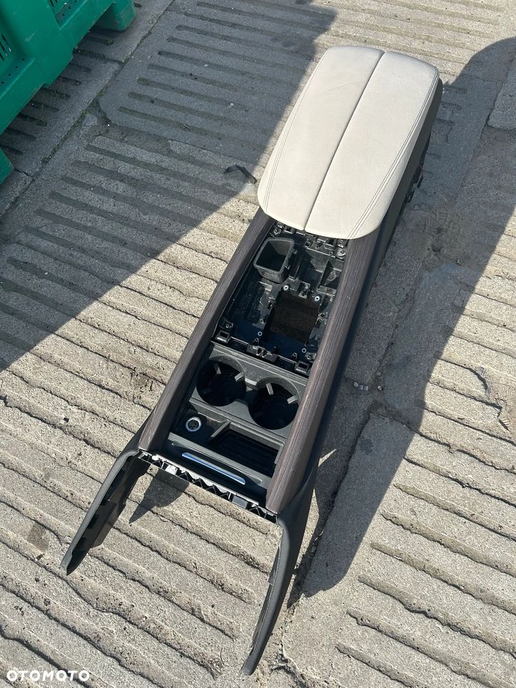 PODŁOKIETNIK X5 F15 EUROPA - 1