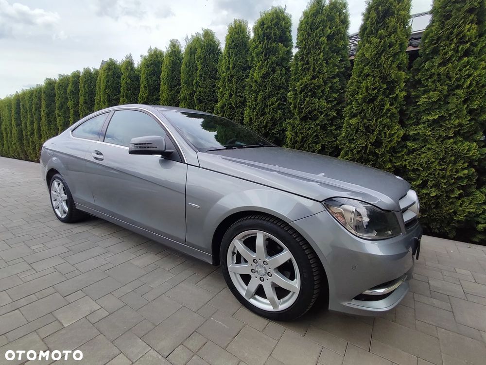 Mercedes-Benz Klasa C 220 BlueTEC BlueEFFICIENCY Edition 7G-TRONIC Edition 1 - 2