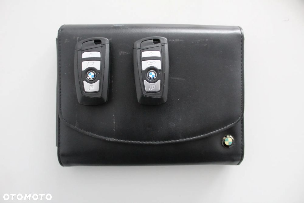 BMW Seria 5 520d - 32