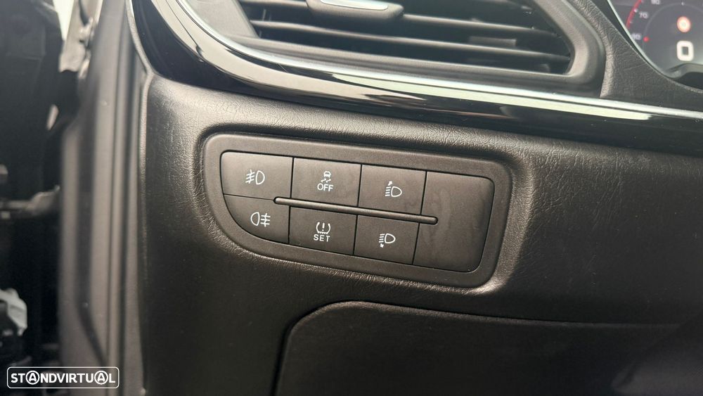 Fiat Tipo Station Wagon Cross 1.0 GSE T3 Cross - 19