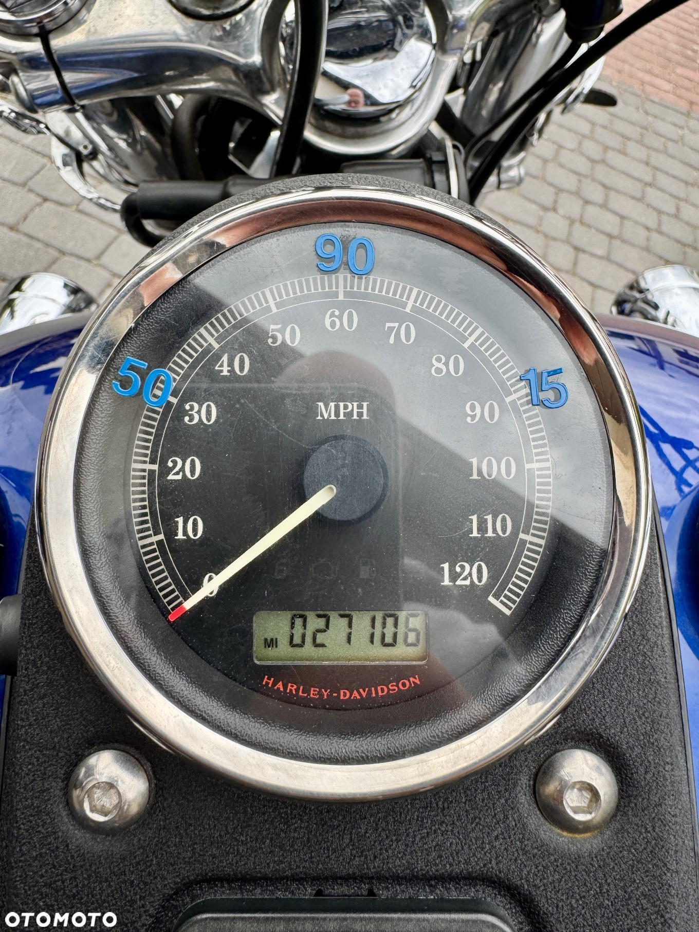 Harley-Davidson Dyna Street Bob - 8