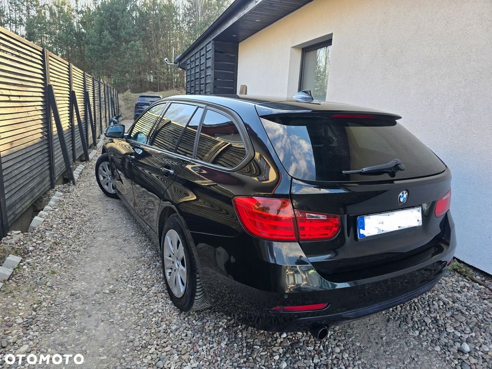 BMW Seria 3 320d DPF Edition Sport - 2