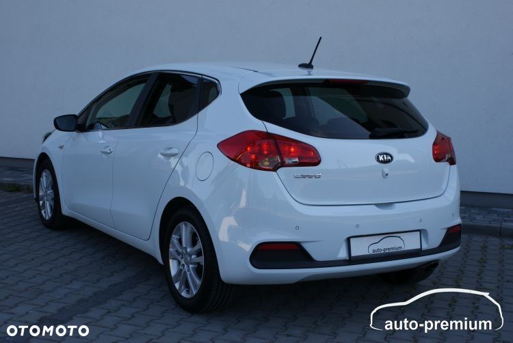 Kia Ceed 1.6 GDI Dream Team Edition - 5