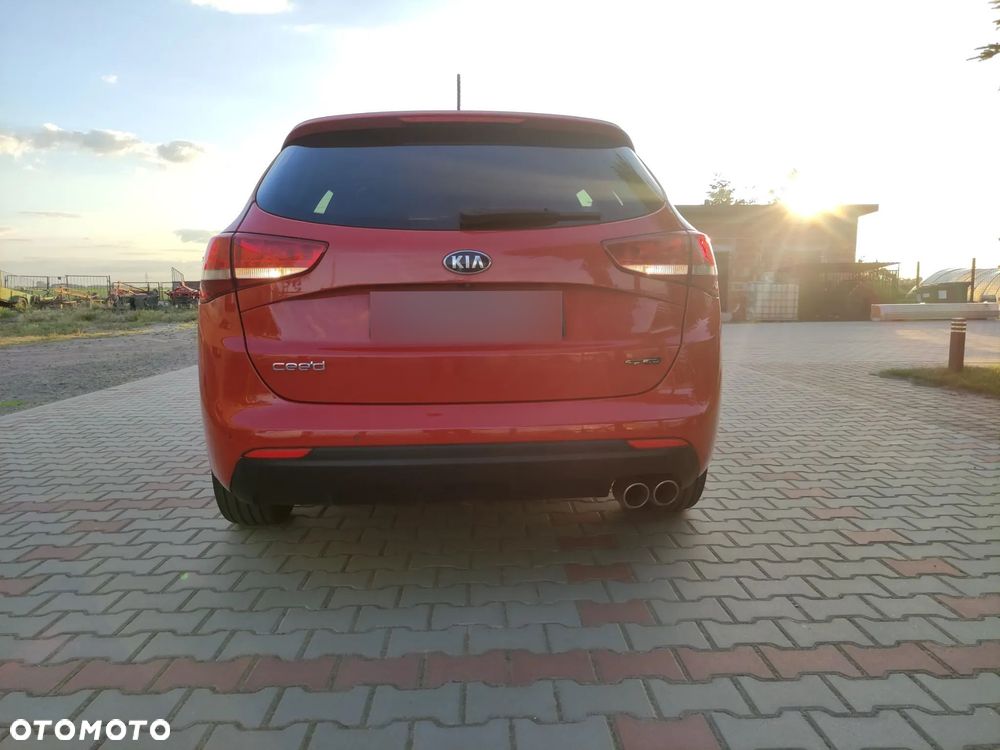Kia Ceed 1.6 CRDi GT Line - 4