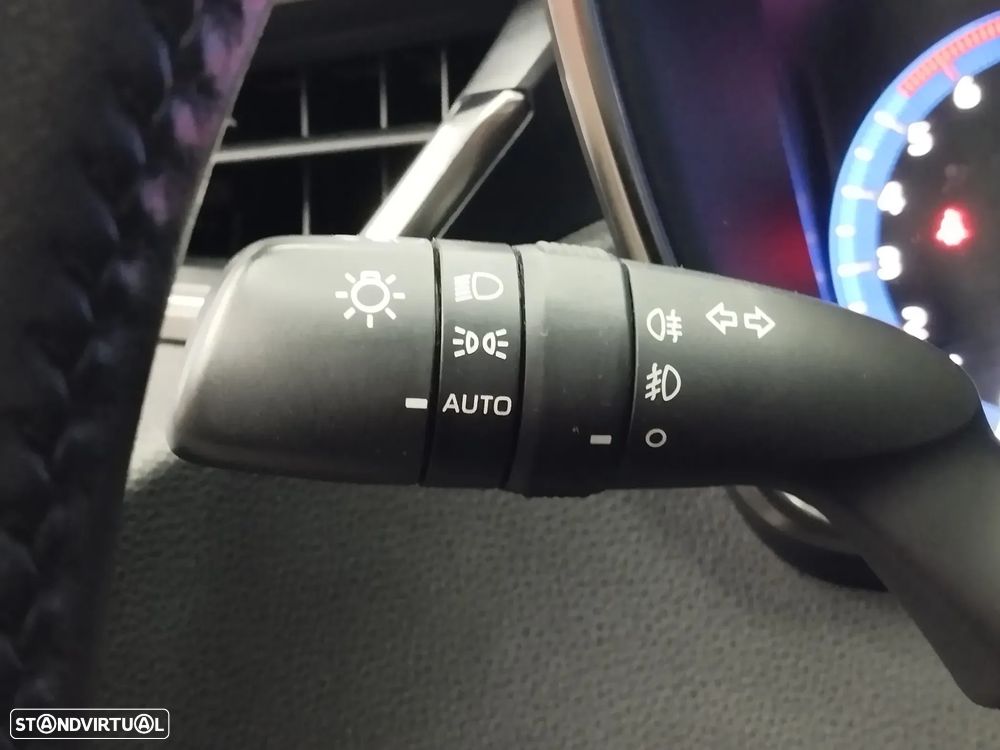 Toyota Corolla Touring Sports 1.8 Hybrid Comfort - 21