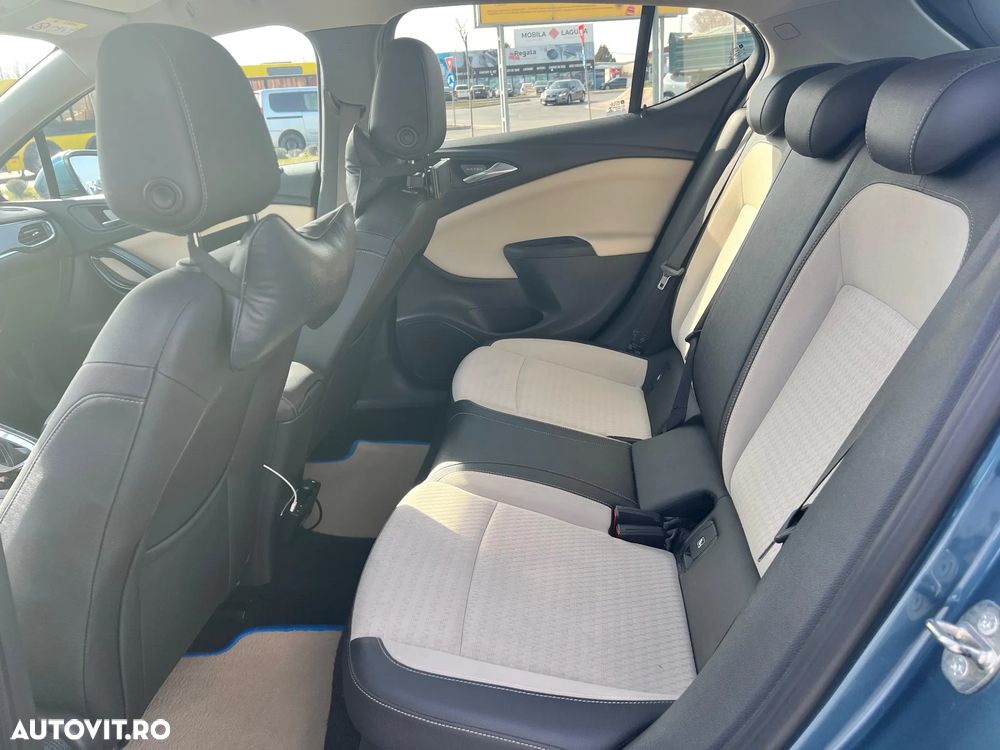 Opel Astra 1.6 D (CDTI) Automatik Innovation - 10