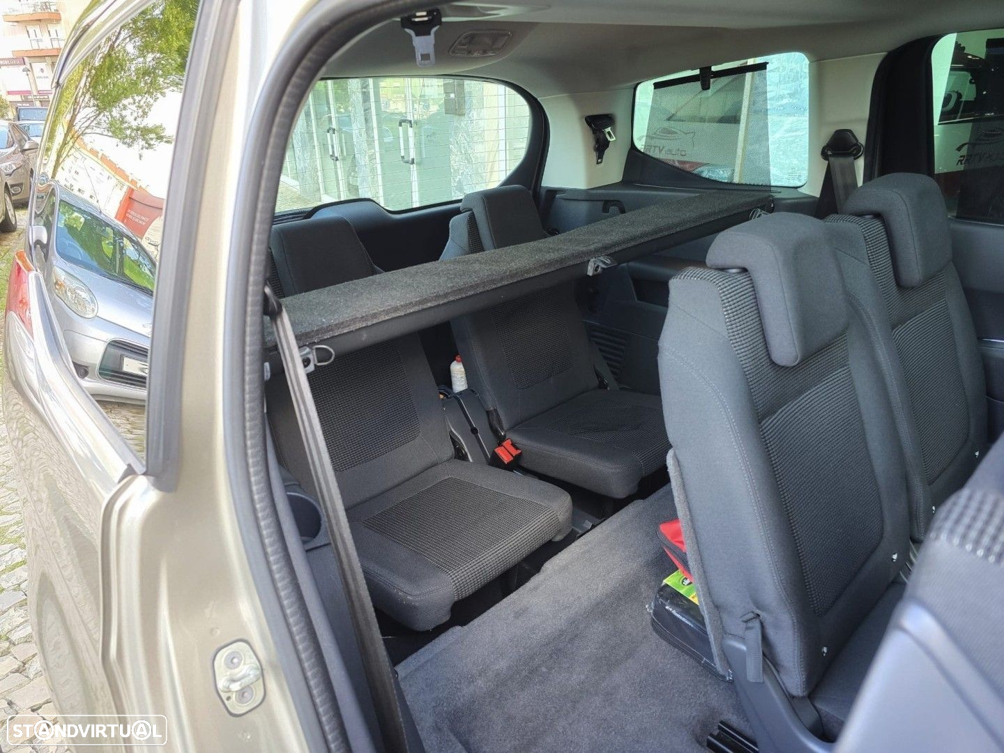 Peugeot 5008 1.6 BlueHDi Allure J17 - 8
