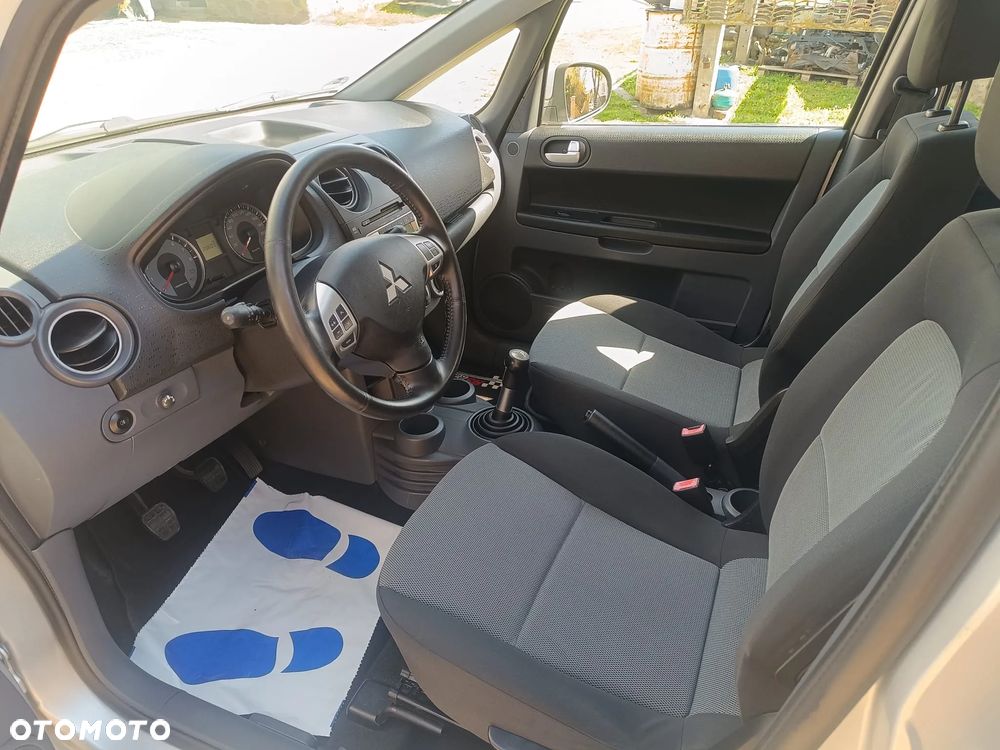 Mitsubishi Colt - 3