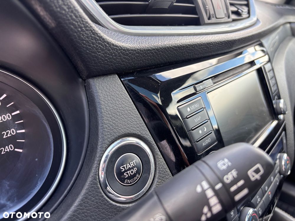 Nissan Qashqai 1.3 DIG-T N-Connecta - 20