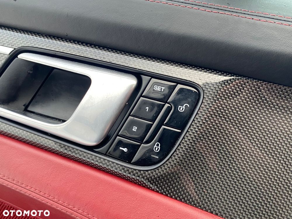 Porsche Panamera - 17