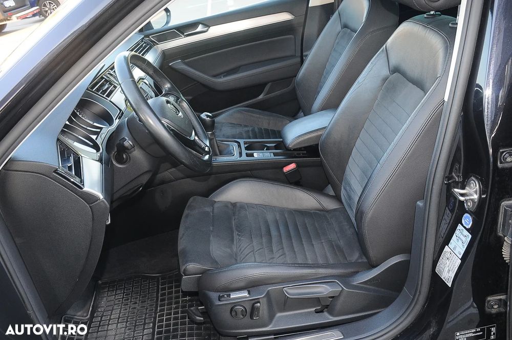 Volkswagen Passat 2.0 TDI Highline - 13