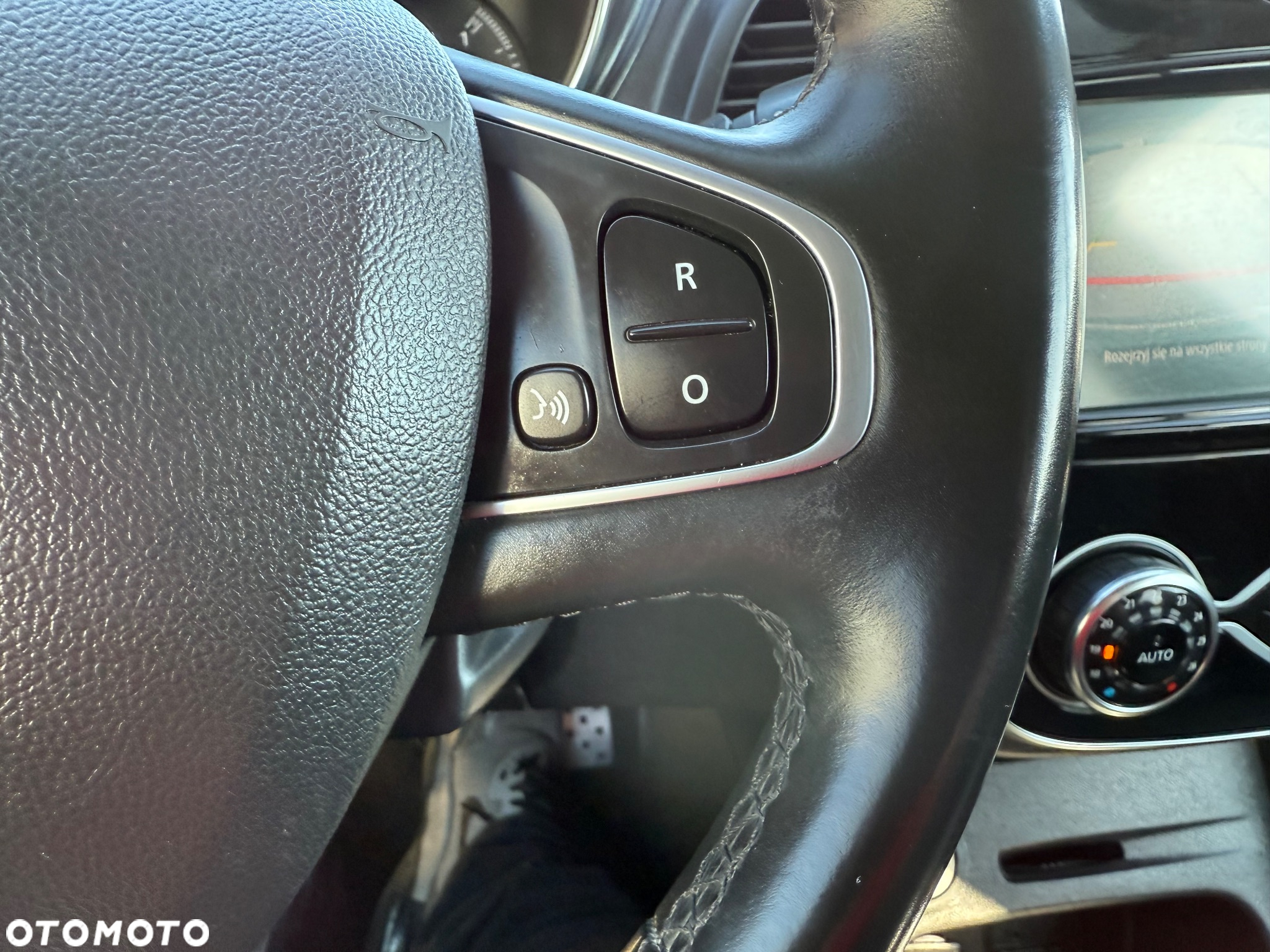 Renault Captur (ENERGY) TCe 90 BOSE EDITION - 12