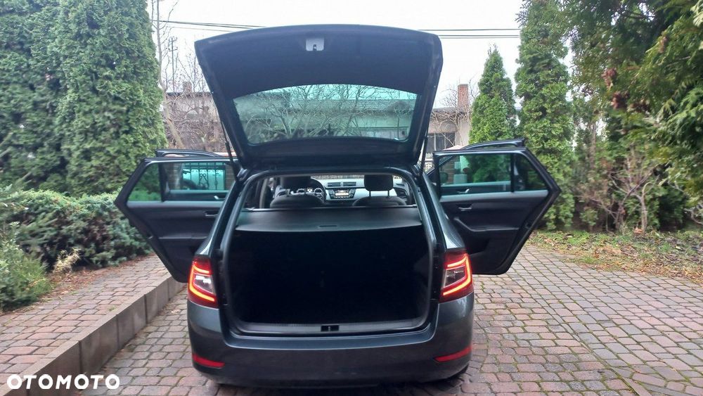 Skoda Fabia 1.0 TSI Ambition Plus - 25