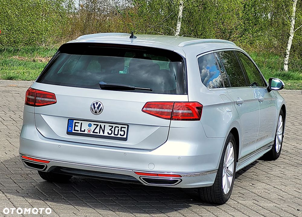 Volkswagen Passat 2.0 TDI (BlueMotion Technology) Highline - 11
