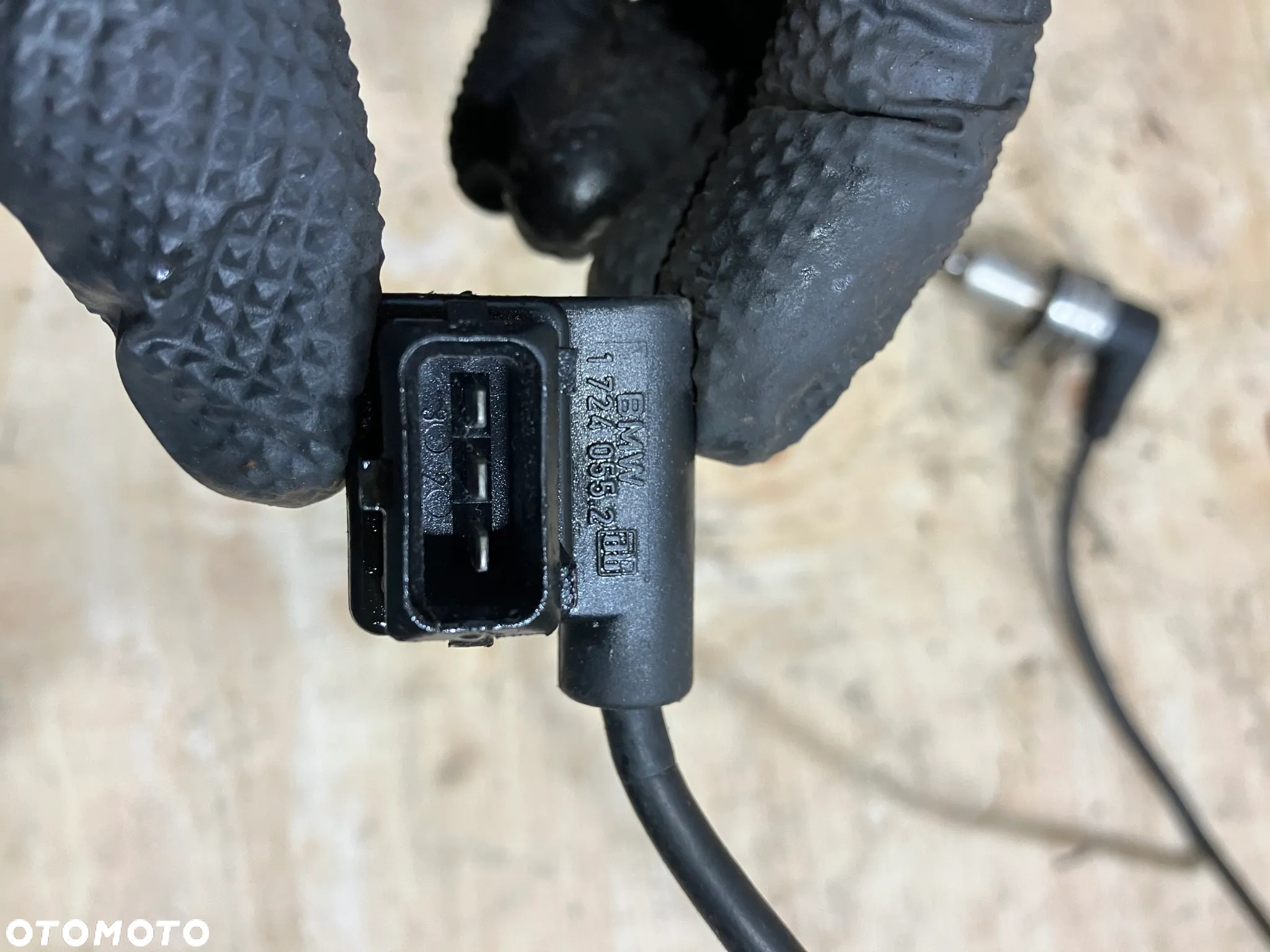 CZUJNIK POŁOŻENIA WAŁKA ROZRZĄDU BMW E31 E32 E34 E38 M60 B30 B40 V8 OEM 1724055 - 2