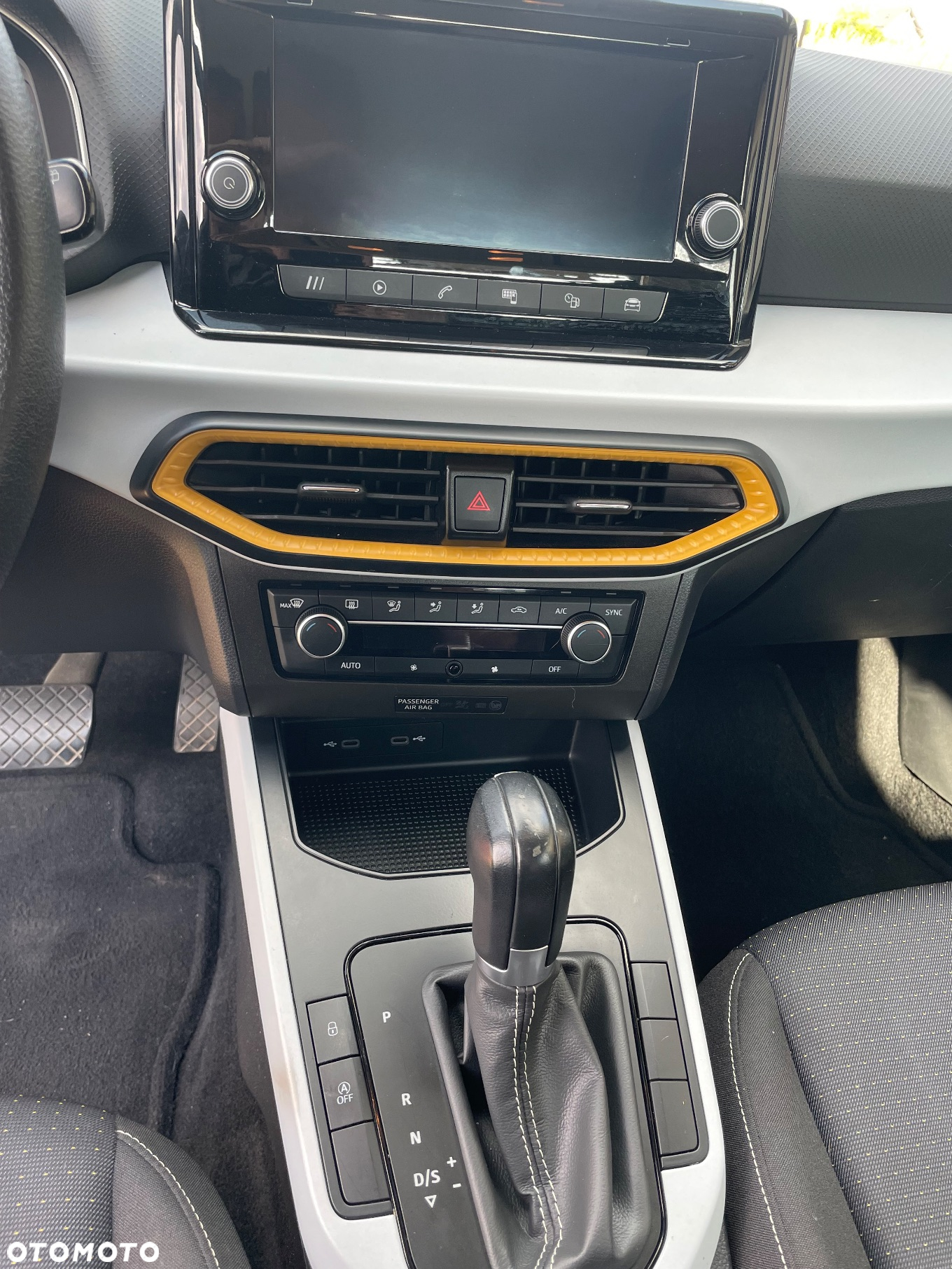 Seat Arona 1.0 TSI Style S&S DSG - 24