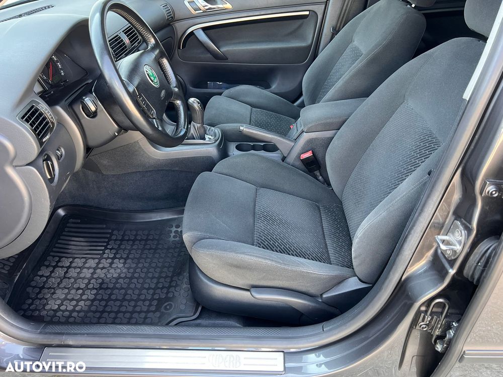 Skoda Superb 1,9 TDI Elegance - 12