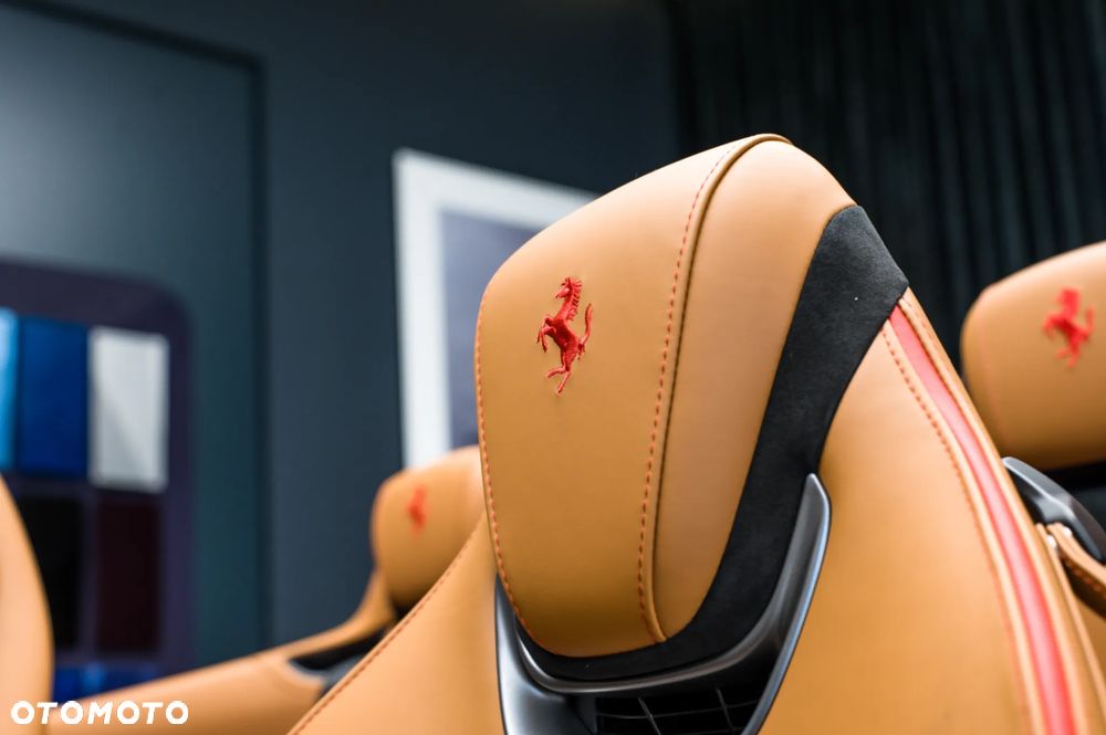 Ferrari Roma Spider - 27