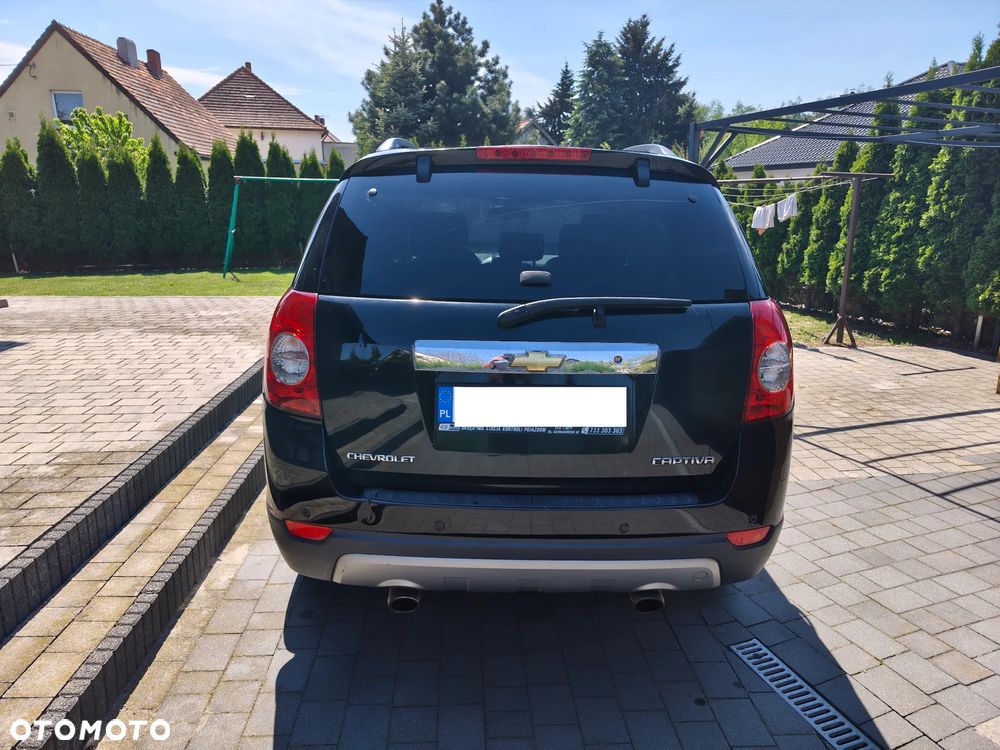 Chevrolet Captiva 2.0 d LT medium - 3