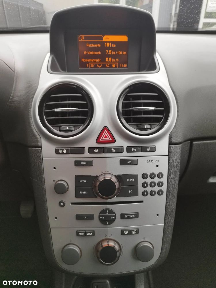 Opel Corsa 1.4 16V Innovation - 15