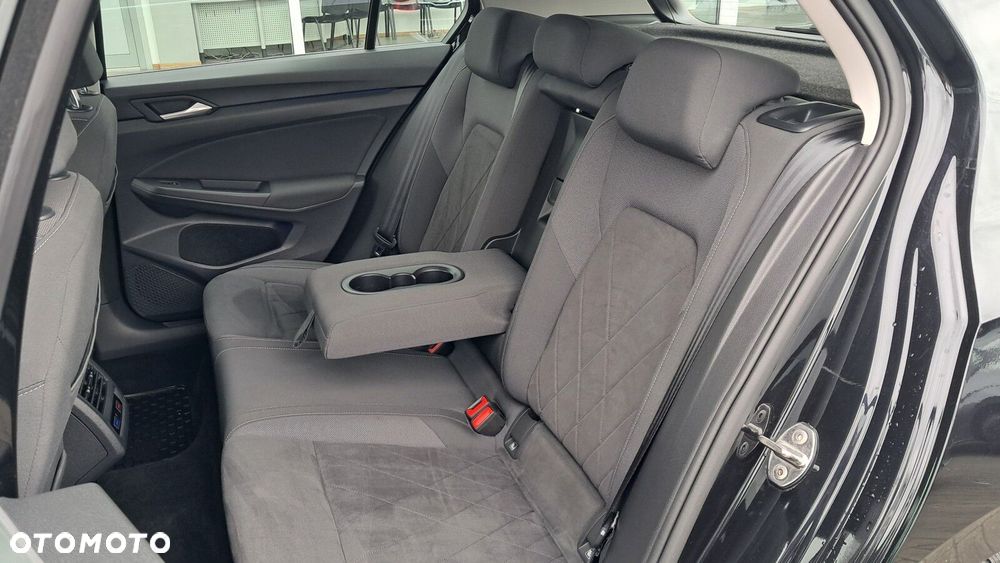 Volkswagen Golf 1.5 eTSI EVO Style DSG - 10