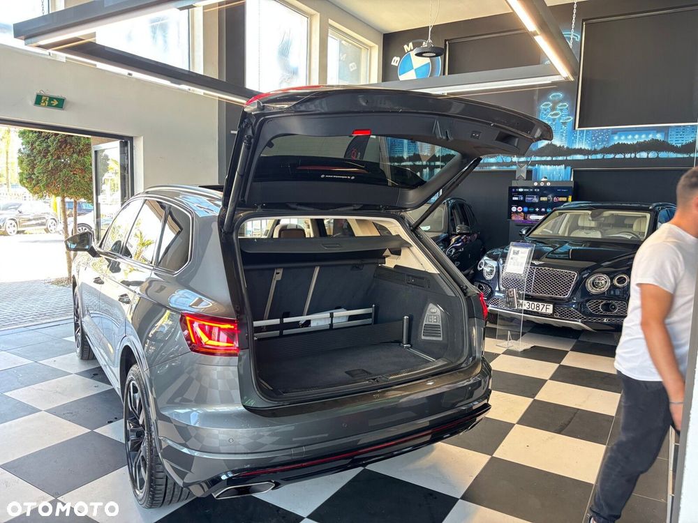 Volkswagen Touareg - 33
