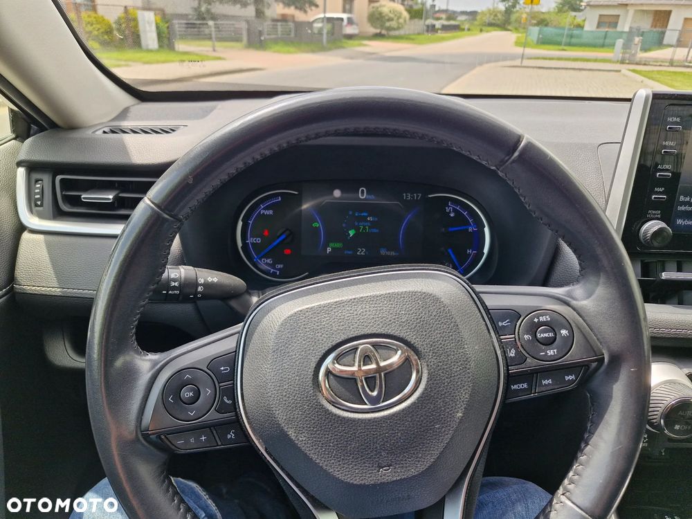 Toyota RAV4 - 10