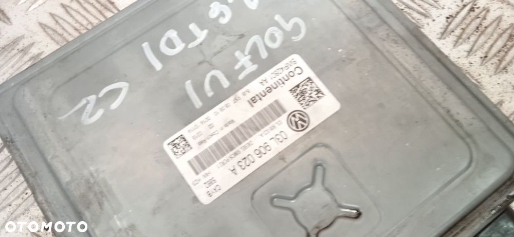 Komputer sterownik silnika  GOLF VI 03L906023A - 2