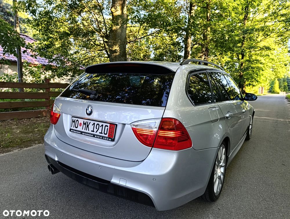 BMW Seria 3 330i - 31