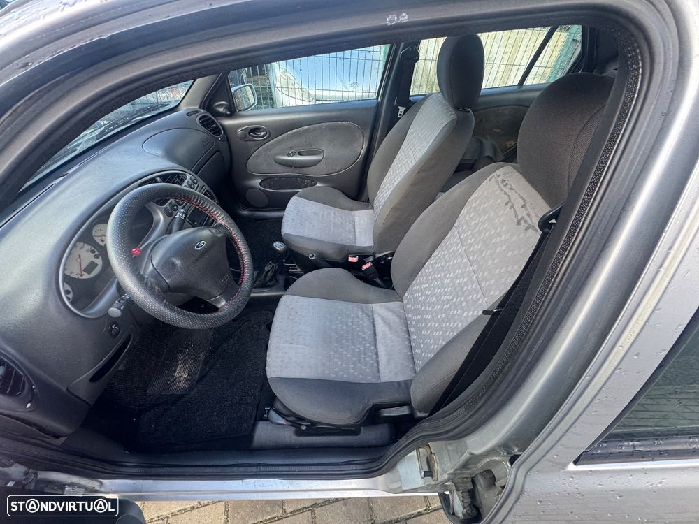 Ford Fiesta 1.25 Trend - 13