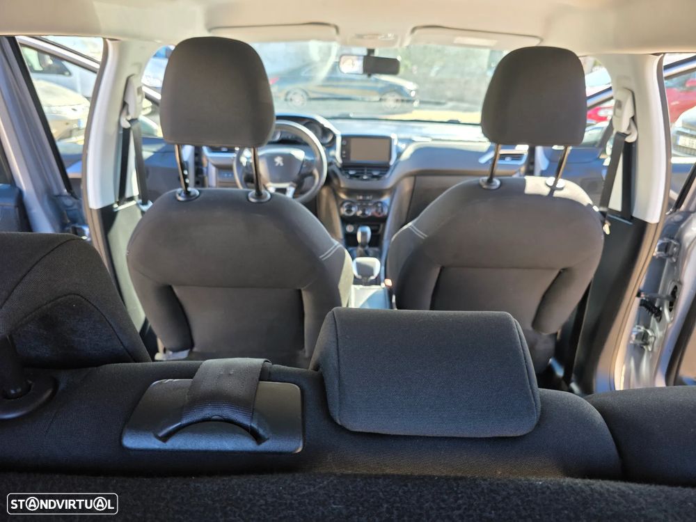 Peugeot 2008 1.2 PureTech Style - 18