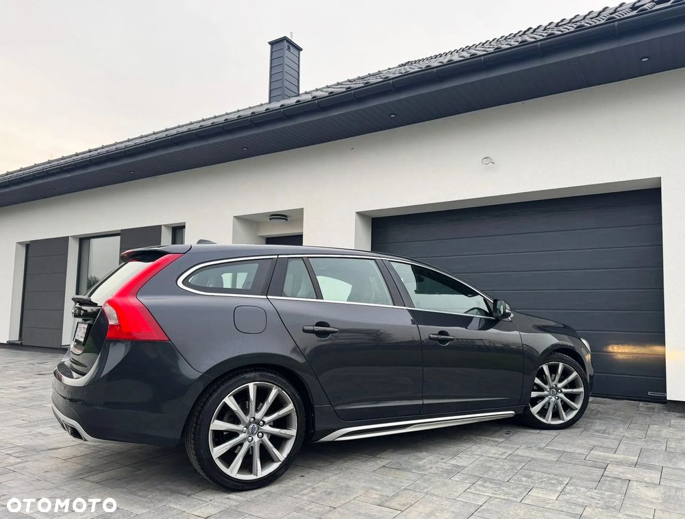 Volvo V60 D4 Geartronic Summum - 38