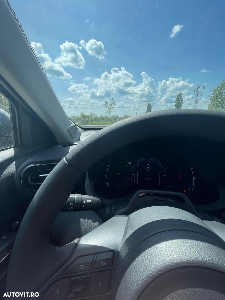 Toyota Yaris 1.5 VVT-i HSD Active - 11