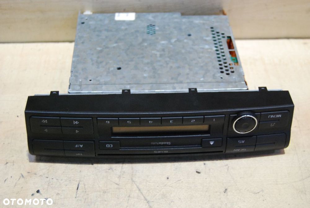 RADIO FABRYCZNE 1Z0035152D SKODA OCTAVIA II LIFT - 3