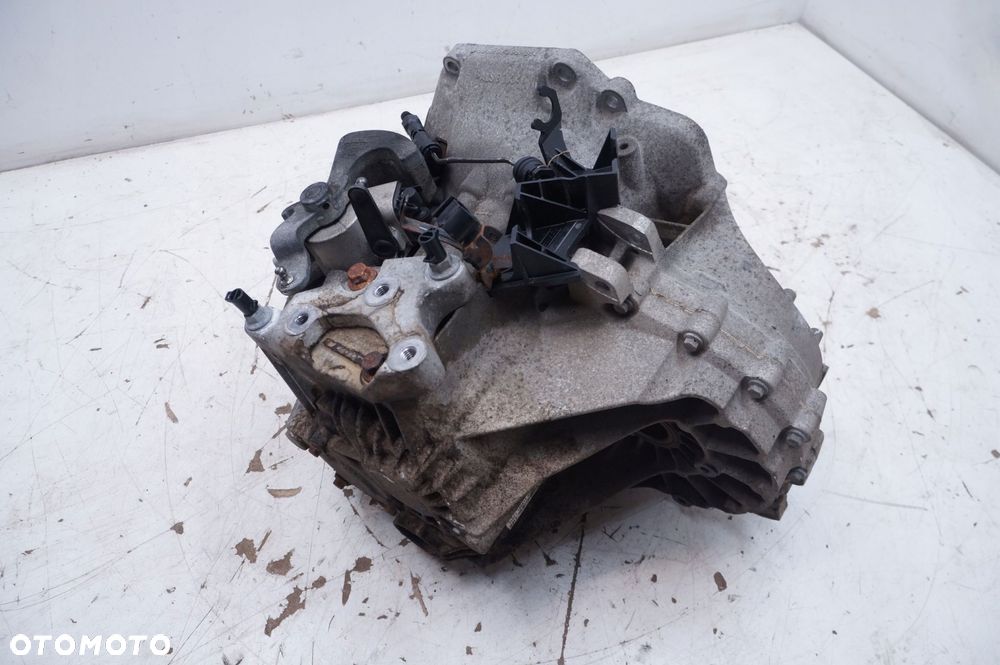 volvo s60 ii v60 1.6 d2 skrzynia biegów manualna bg9r-7002-jcd manual - 1