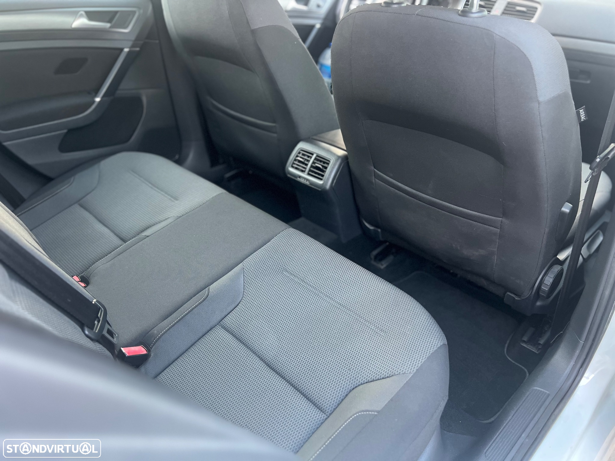 VW Golf 1.6 TDi Confortline - 7